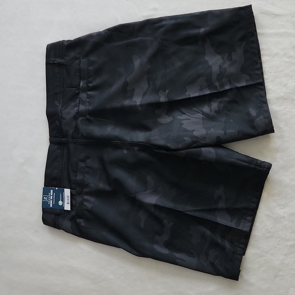 🩳 George Men’s Black Camo Commuter Shorts – Size 34, NWT, Moisture-Wicking - Picture 11 of 13